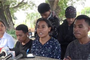 Konferensia Imprensa halao husi Familia alin feto Ida neโebe polisia Kaptura no Espalha ona iha Media Sosial